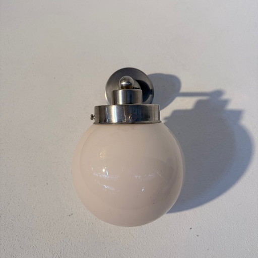 Giso wall lamp spherical cream glass