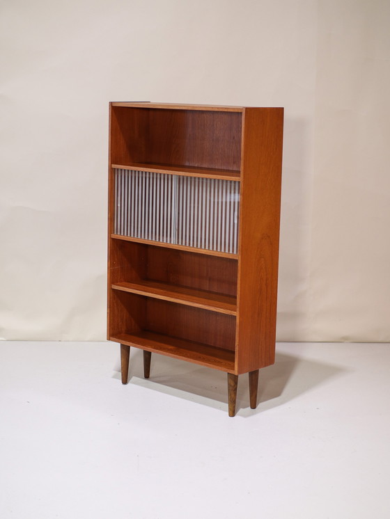 Image 1 of Boekenkast vitrinekast teak Deens vintage