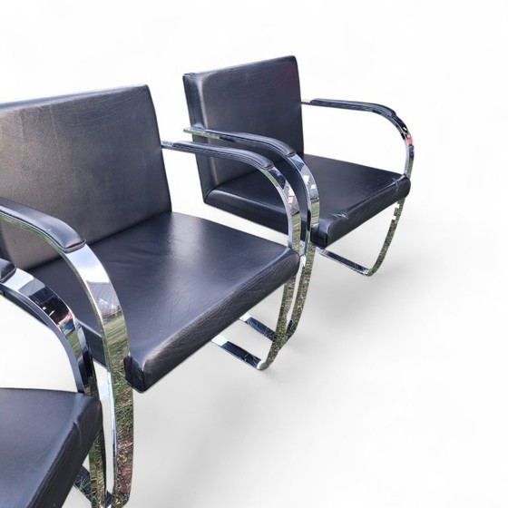 Image 1 of 6 sillas de cuero con diseño Brno, atribuidas a Mies van der Rohe.