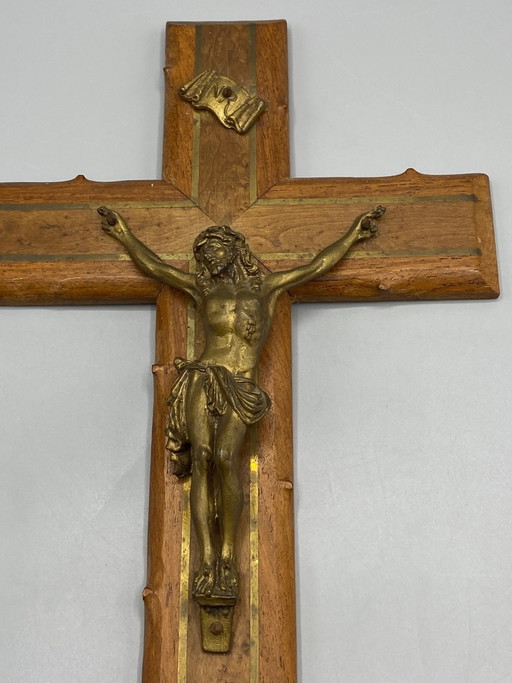 Eikenhouten en verguld messing wandkruisbeeld – Christusfiguur – decoratieve objecten, Brass (photo 2 of 6)