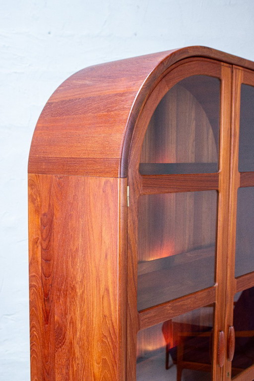 Vintage teakhouten vitrinekast/hoge kast, Dyrlund Deense ladekast, midden 20e eeuw