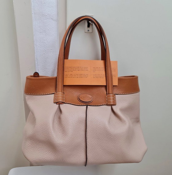 Image 1 of ¡Bolso de mano Tod’s de piel plisada como nuevo!