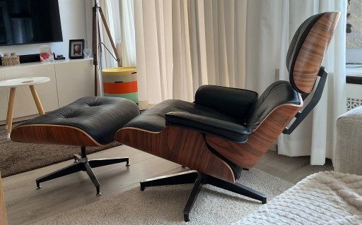 Charles Eames look lounge chair XL with a leather ottoman