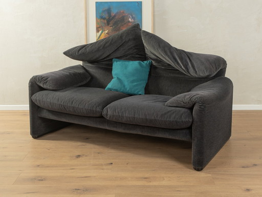 675 Maralunga Sofa by Vico Magistretti, Cassina