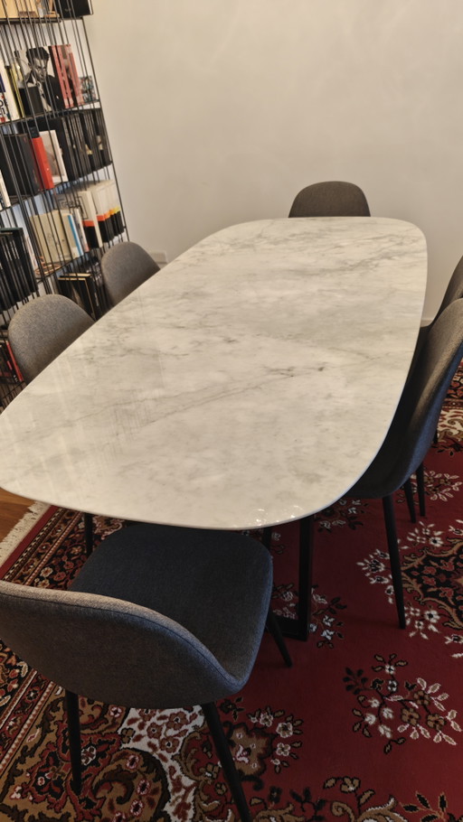 Carrara marble table