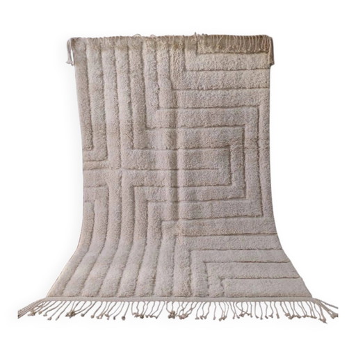 Large Sculpted Beni Ourain Rug with Labyrinth Design 300x200cm