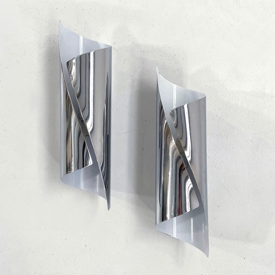 Image 1 of Paire d'appliques murales chromées incurvées, années 1970