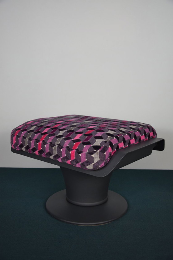 Image 1 of Poltrona vintage con poggiapiedi | Richard Neagle | Sormani