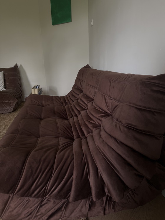 Image 1 of Ligne Roset Togo 3-Sitzer Braunes Alcantara