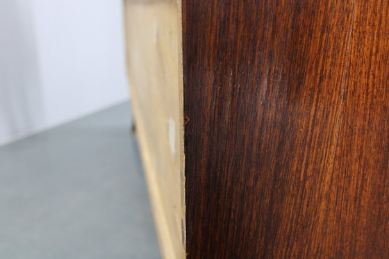 Image 1 of Buffet italien organique des années 1950 avec plateau en verre et 4 tiroirs