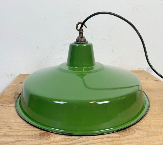Image 1 of Lampada a sospensione in smalto verde industriale, anni '60