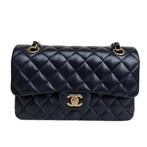 Chanel clásico con solapa pequeña