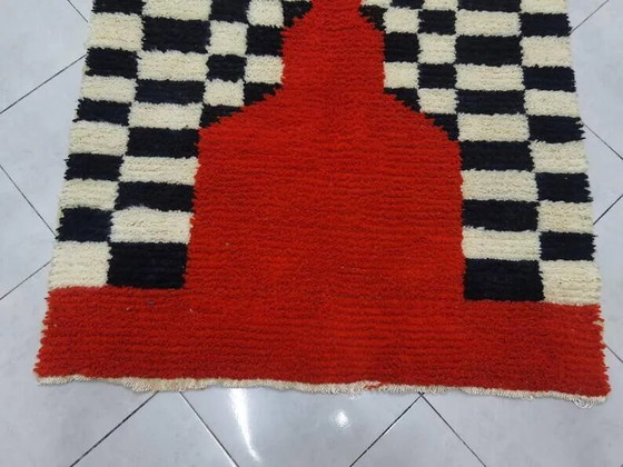 Tapis berbère marocain décoré 250cm x 150cm (photo 6 of 10)