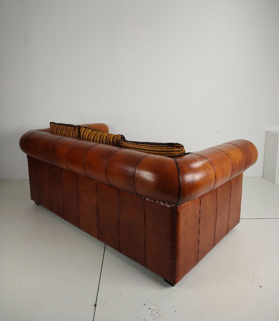 Image 1 of Lussuoso divano in pelle di pecora da 2,5 posti fatto a mano – Lounge Atelier