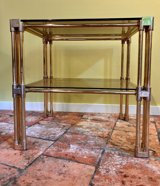 Pair of vintage Hollywood Regency style side tables, in brass and glass, dating from the 1970s. – Metal (photo 10 of 19)