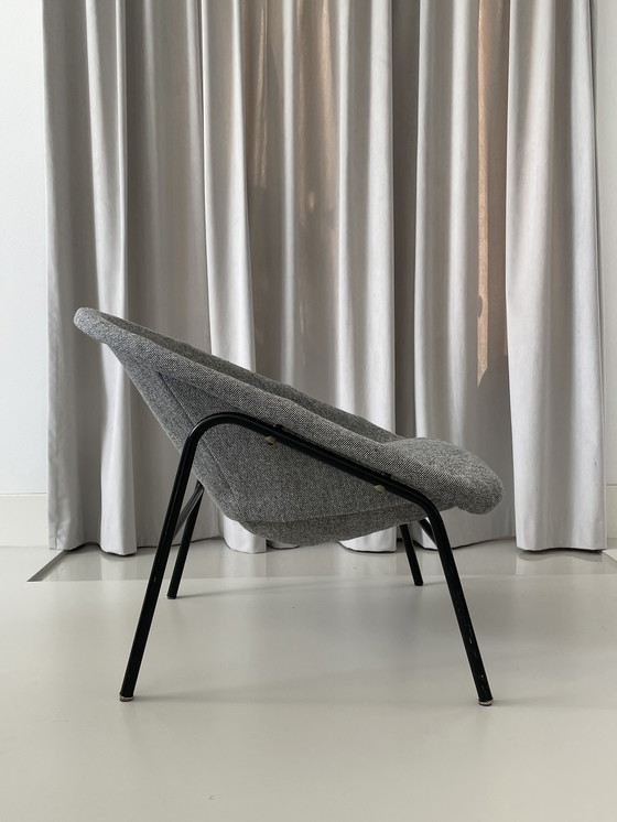 Image 1 of Sedia Artifort vintage con nuovo rivestimento