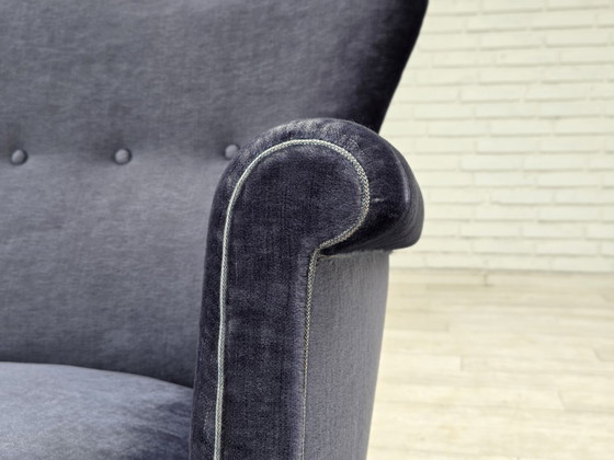 Image 1 of Sofá danés de 2 plazas de los años 60, terciopelo azul original para muebles, patas de madera de haya