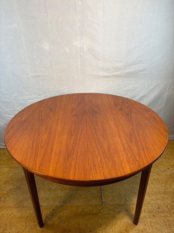 Image 1 of Mid Century Retro Teak Round Extending Dining Table by Nathan 1960–1970  A stunning mid century modern teak extending dining tab