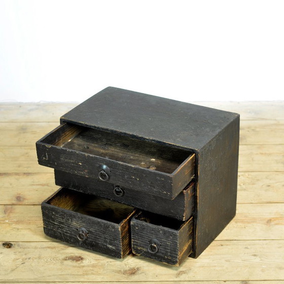 Antigua Ko-Dansu japonesa, Pequeña Cómodas, Circa 1900 – Iron, Wood (photo 5 of 8)