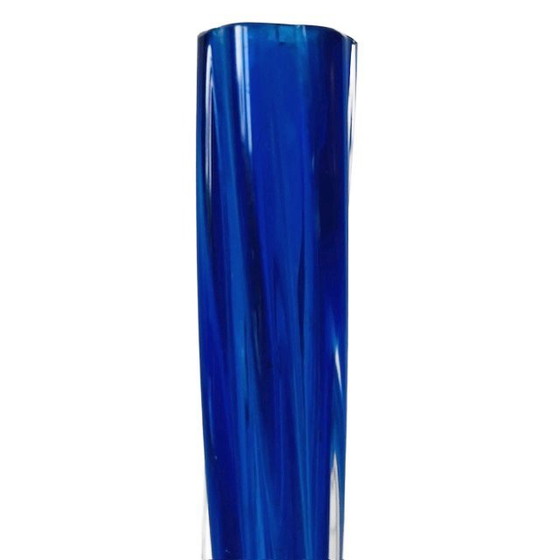 Image 1 of Vase vintage en verre bleu torsadé, style milieu du siècle, années 1950