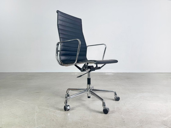 Image 1 of Vitra EA 119 office chair Charles & Ray Eames Hopsak leather high