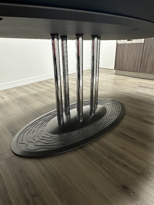 Leolux Thebe Dining Table Oval Large