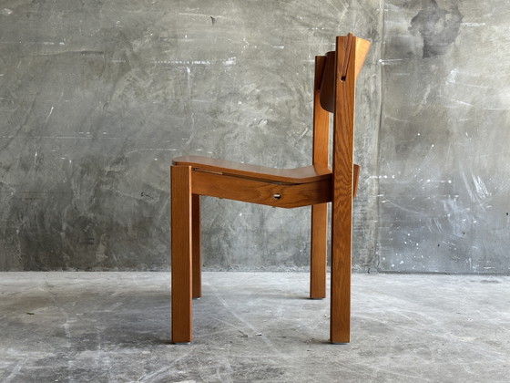 Image 1 of Set van 8 vintage Scandinavische eikenhouten stoelen | Brutalistisch | Jaren 60-70 | Stapelbaar
