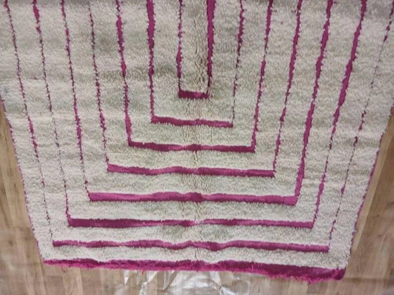 Beiger Berber-Teppich mit geometrischen Mustern 250cm x 150cm – Teppiche & Läufer, Wool (photo 4 of 10)