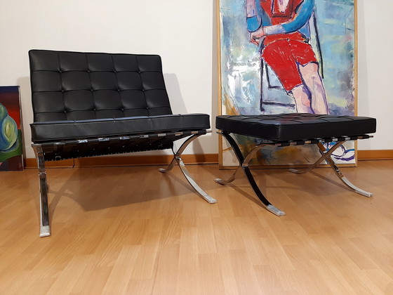 Image 1 of Knoll Set Barcelona New-Never Used Black Leather Design by Ludwig Mies Van Der Rohe and Lilly Reich (1929)