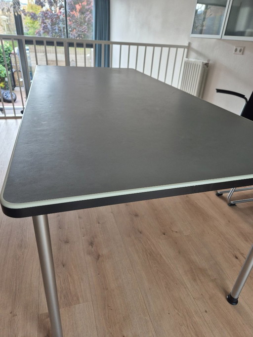 Gispen 515 Tisch