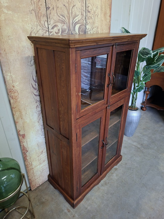 Image 1 of Vitrine ancienne en teck, meuble à vaisselle, meuble mural, dimensions 82x39cm et 137cm de hauteur.