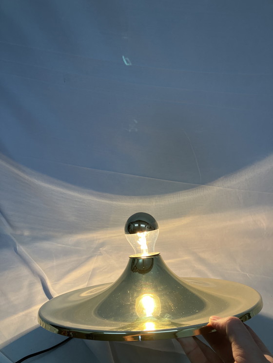 Image 1 of Lampada da parete vintage a forma di disco o piattino in oro spaziale degli anni '60