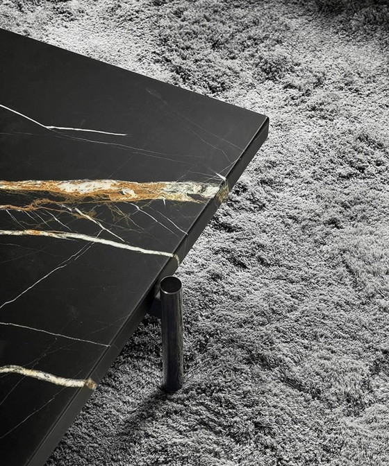 Image 1 of Minotti Superquadra coffeetable 122x128cm Sahara Noir Marmer Palisander