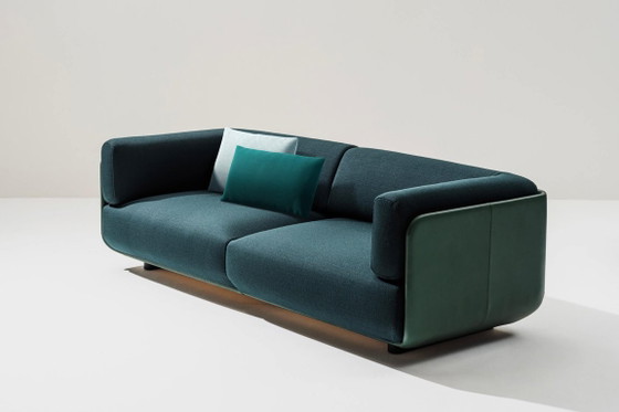 Arper chair – 3-5 seaters, Textile (photo 4 of 5)