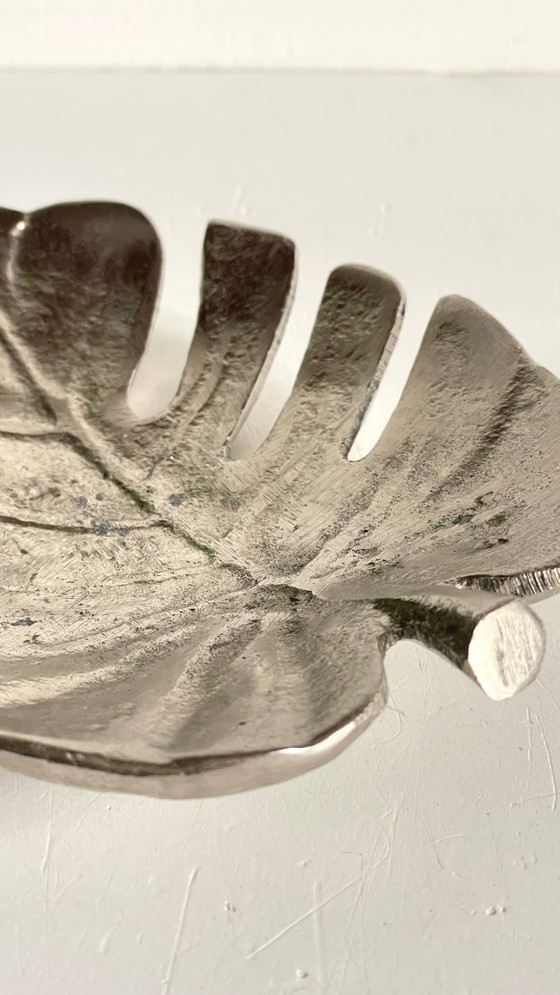 Image 1 of Metal Leaf-Shaped Trinket Tray
