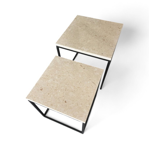 Tavolino in marmo e pietra naturale