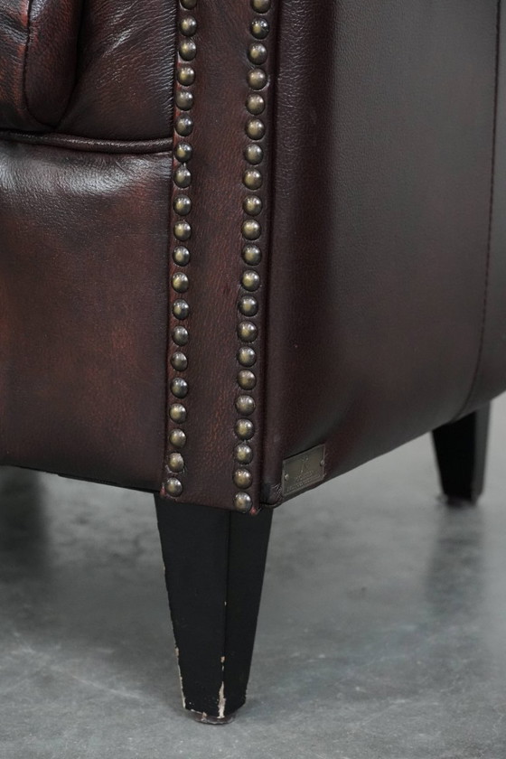 Image 1 of 3 fauteuils club Chesterfield classiques en cuir de vachette