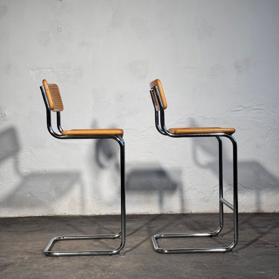 Image 1 of Een paar rotan barkrukken in de stijl van Marcel Breuer S32, jaren 90.