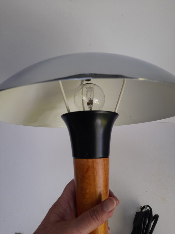 Image 1 of Mushroom-shaped table lamp in chrome and wood