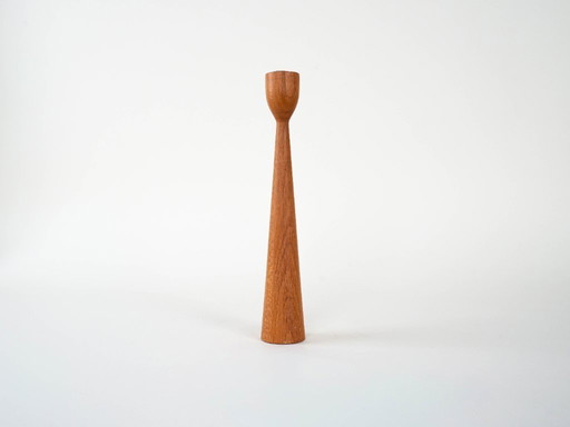 Candelabro de teca, diseño danés, década de 1970, fabricado en Dinamarca.