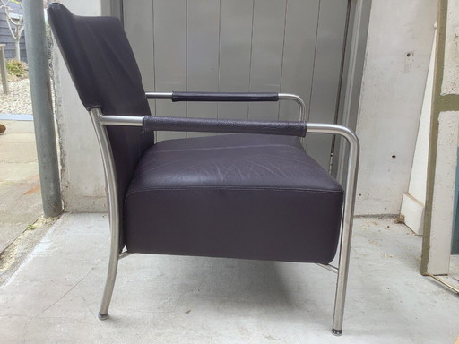 Fauteuil couleur aubergine de Bert Plantagie