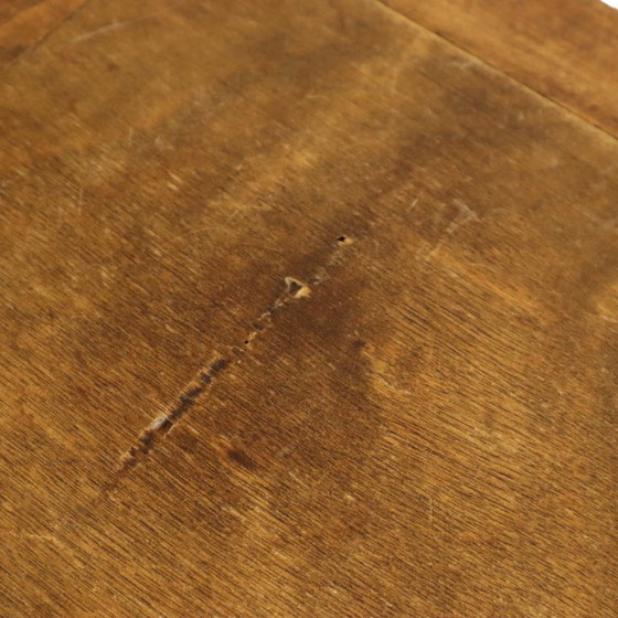 Image 1 of Charakteristischer Hocker aus Massivholz