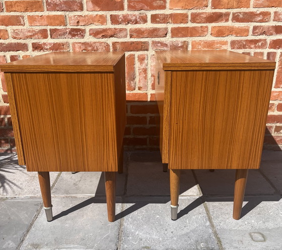 Image 1 of Dos mesitas de noche de los años 60/70