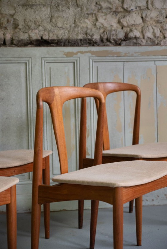 Sedie Julianne attribuite a Johannes Andersen, anni '60, set di 4 – Sedie da pranzo, Textile, Wood (photo 4 of 5)