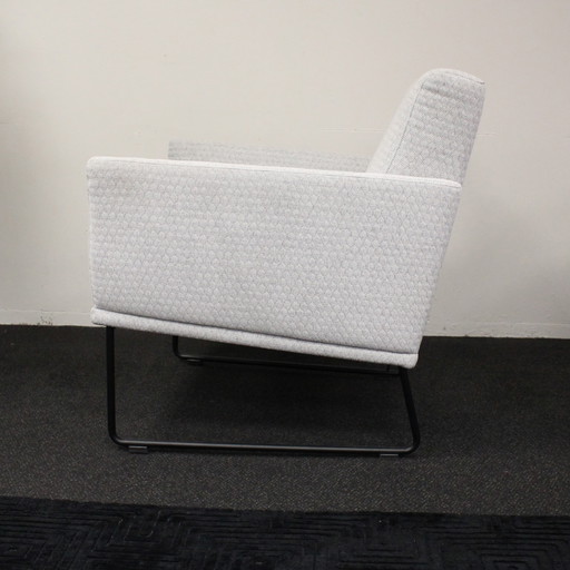 Facto – Zizeau, fauteuils (photo 2 of 5)