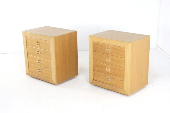 Image 1 of Ensemble de 2 tables de chevet en chêne vintage