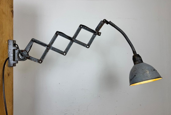 Image 1 of Lampada da parete industriale grigia a forbice di Elektroinstala, anni '60