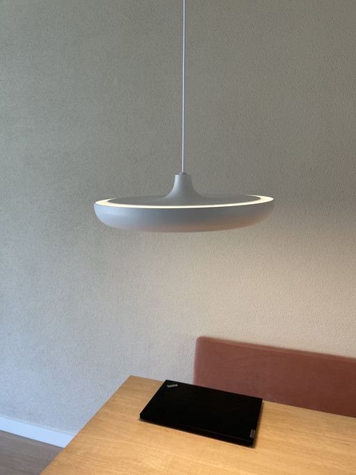 Twee gloednieuwe Umage Cassini hanglampen