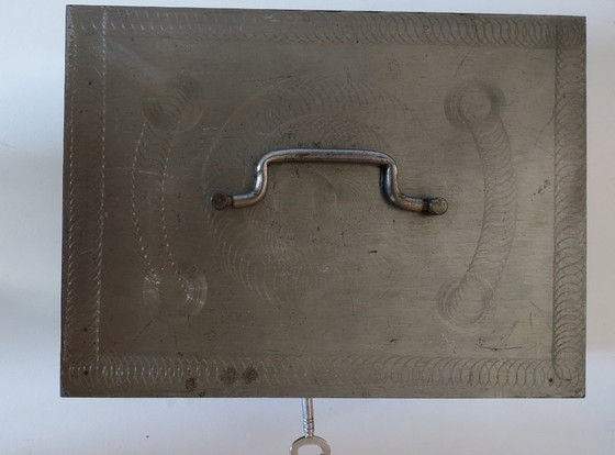 Image 1 of Caja fuerte antigua francesa Beaumont, caja de seguridad para dinero