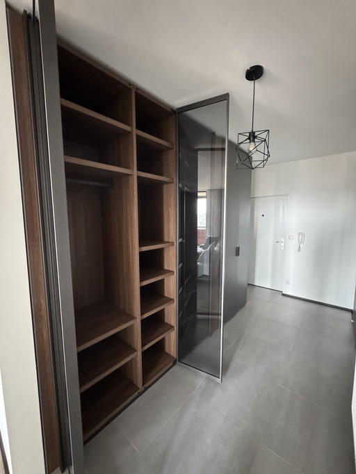 Poliform Senzafine kast - hal
